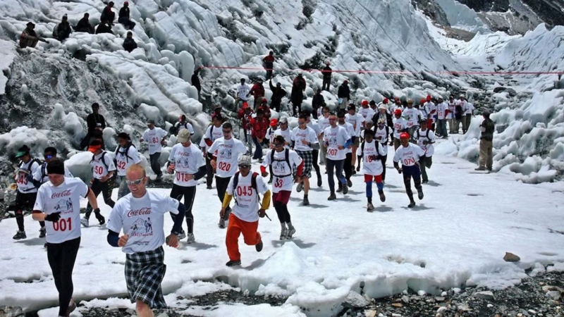 Marathon in the snow; Photo Source: SCMP.com. Photographer: Unknown