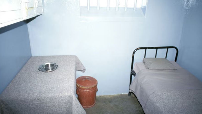 Nelson Mandela cell