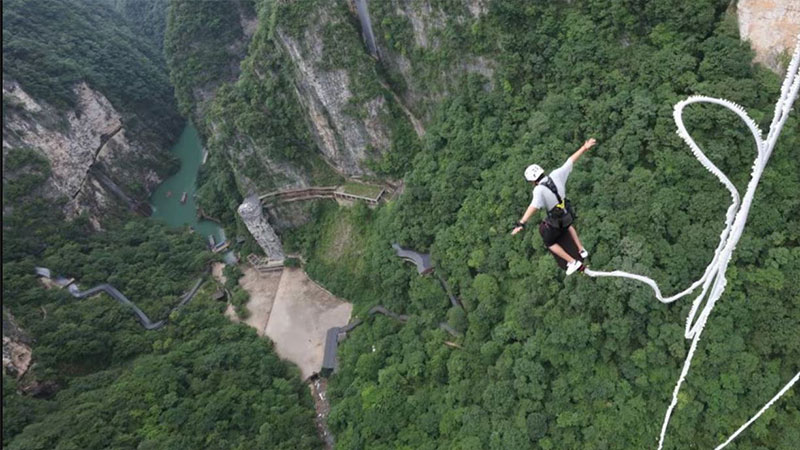 Experience of jumping in one of the tallest jumps on earth