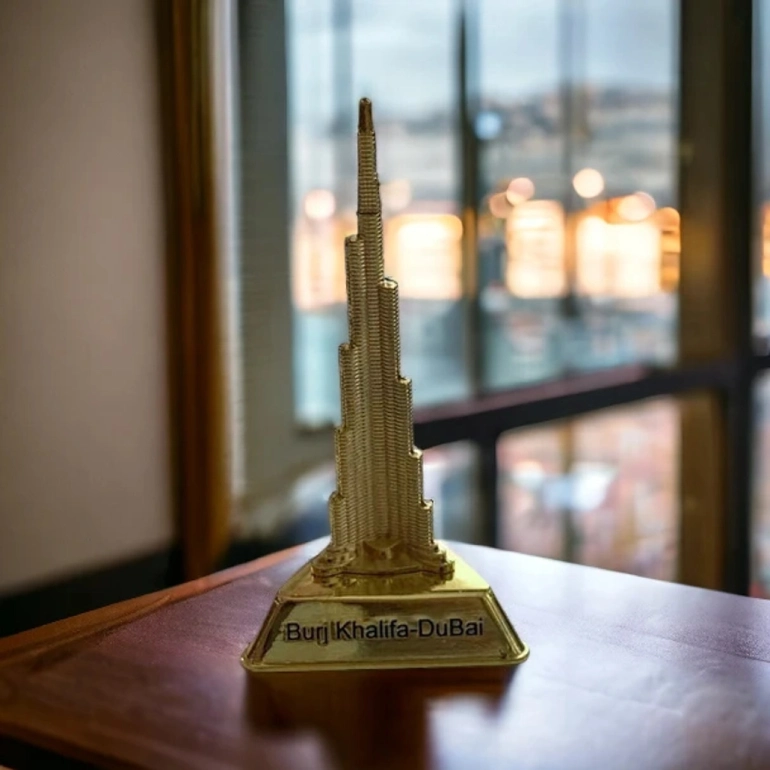 Caliphate's Tower Statue
