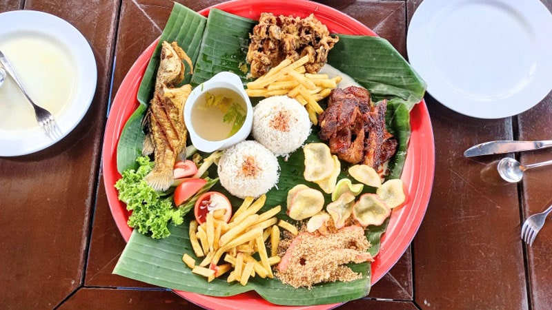 Food in Lancawi