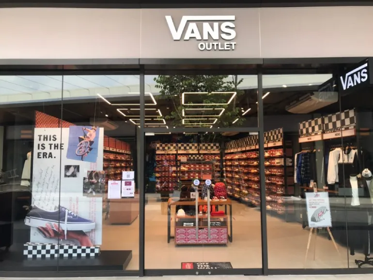 Van Outlet