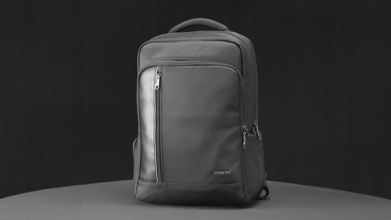 Waterproof Travel Laptop Bags; Photo Source: tigernu.com; Photographer: Unknown