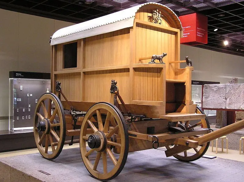 The carriage of the post in the museum; Photo Source: What Song The Sirens Sang; Photographer's name: Unknown