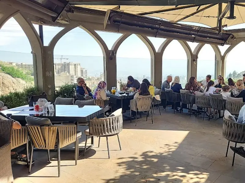 Ruf Garden of Tehran Rost Cafe. Source: Google Map; Photographer: Shayan Givehchian