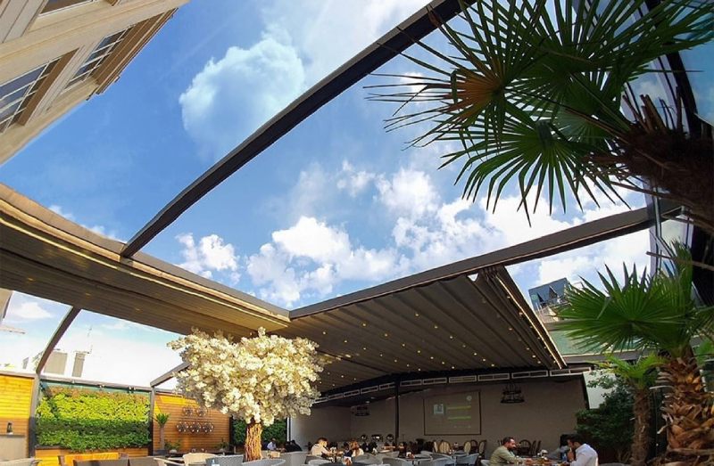 Roof Garden is a saffron restaura. Source: Cafegarditehran.com Website; Photographer: Unknown