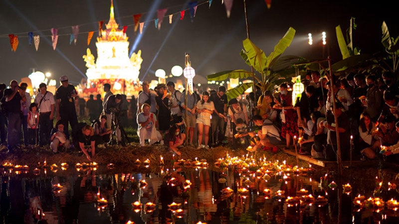 What is the Levi Kratong Festival?