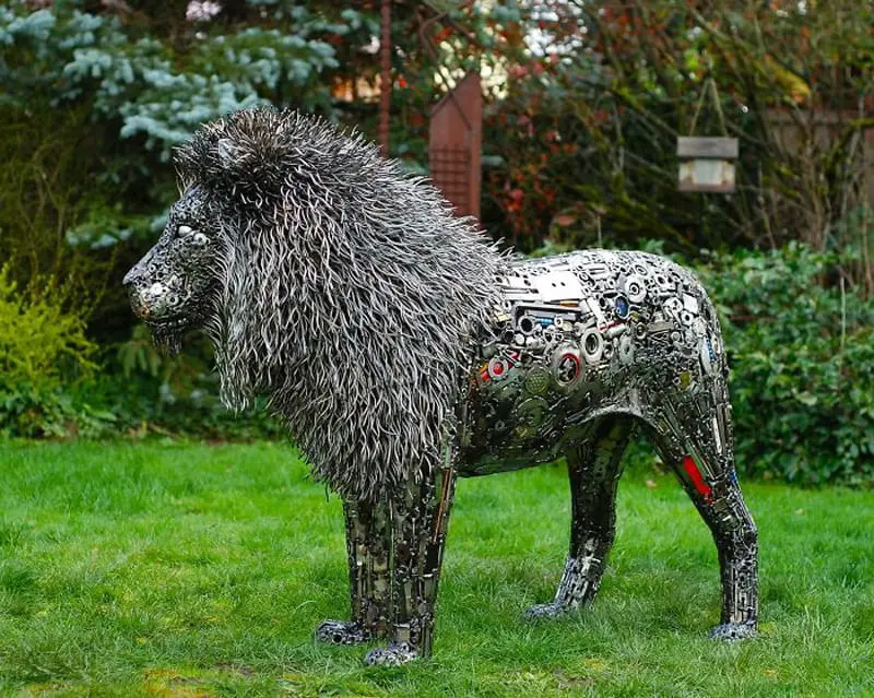 The statue of milk with recycled materials