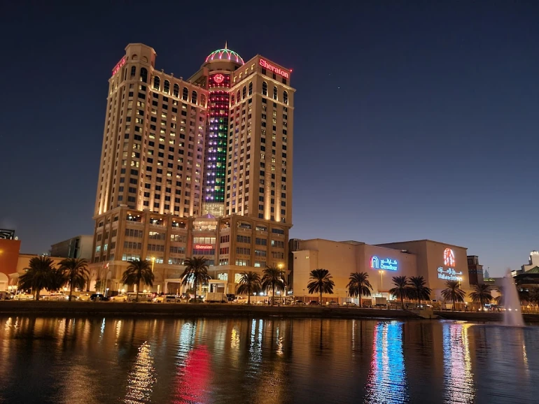 Introducing the Emirates Mall Shopping Center
