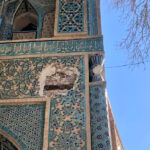 Demolition of the tile of the Natanz Mosque