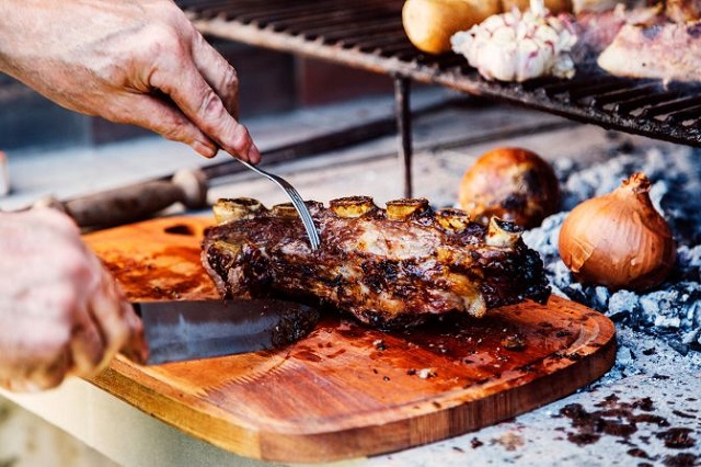 Using Gas and Coal Barbecue Tips Using Gas and Coal Barbecue Tips