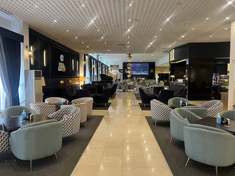 Tehran Esteghlal Parsian Hotel Coffee Shop; Photo Source: Parsian Esteghlal Hotel site; Photographer: Unknown
