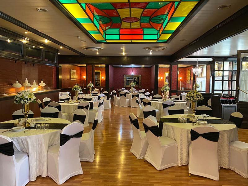 The ierior of the Noufel Lushato Hall of Parsian Esteghlal Hotel; Photo Source: Tehran Esteghlal Hotel website; Photographer: Unknown