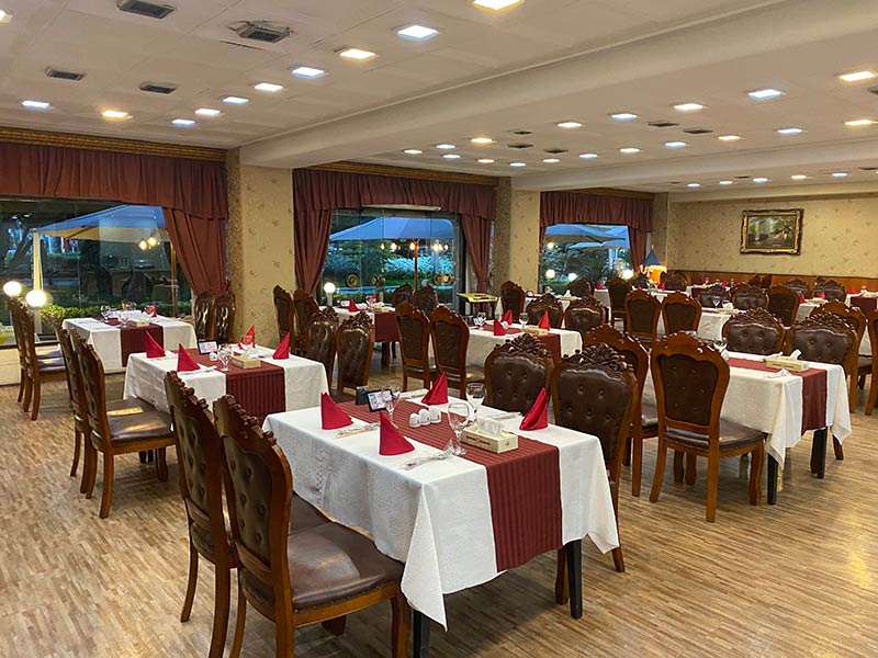 Rose Restaura Rose Restaura Parsian Esteghlal Tehran; Photo Source: Tehran Esteghlal Hotel website; Photographer: Unknown
