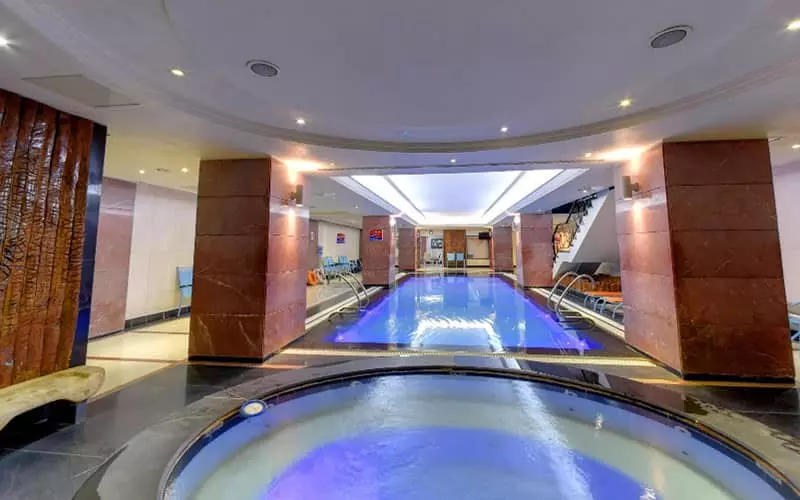 Indoor pool of Parsian Esteghlal Hotel