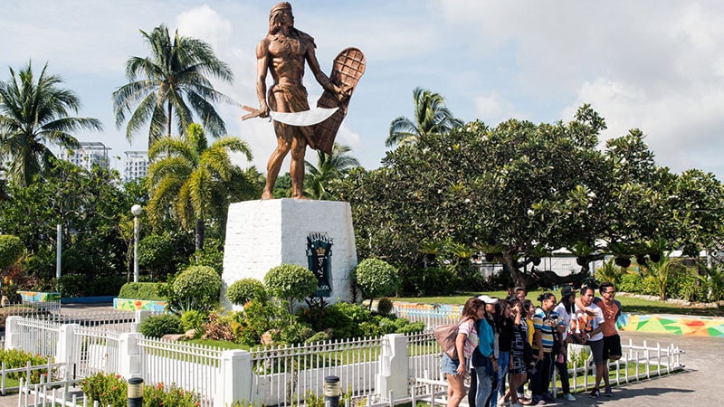 Lapu Lapu's Monume Monume)