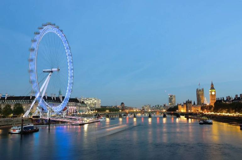 Spectacular places close to London's eyes
