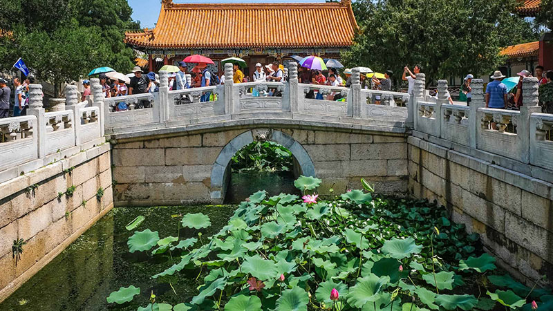 When is the best time to travel to China?
