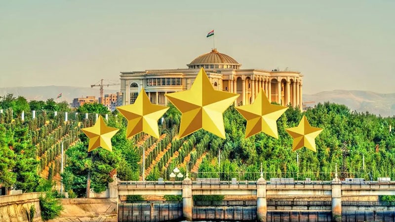 The best neighborhoods in the city of Monday to stay