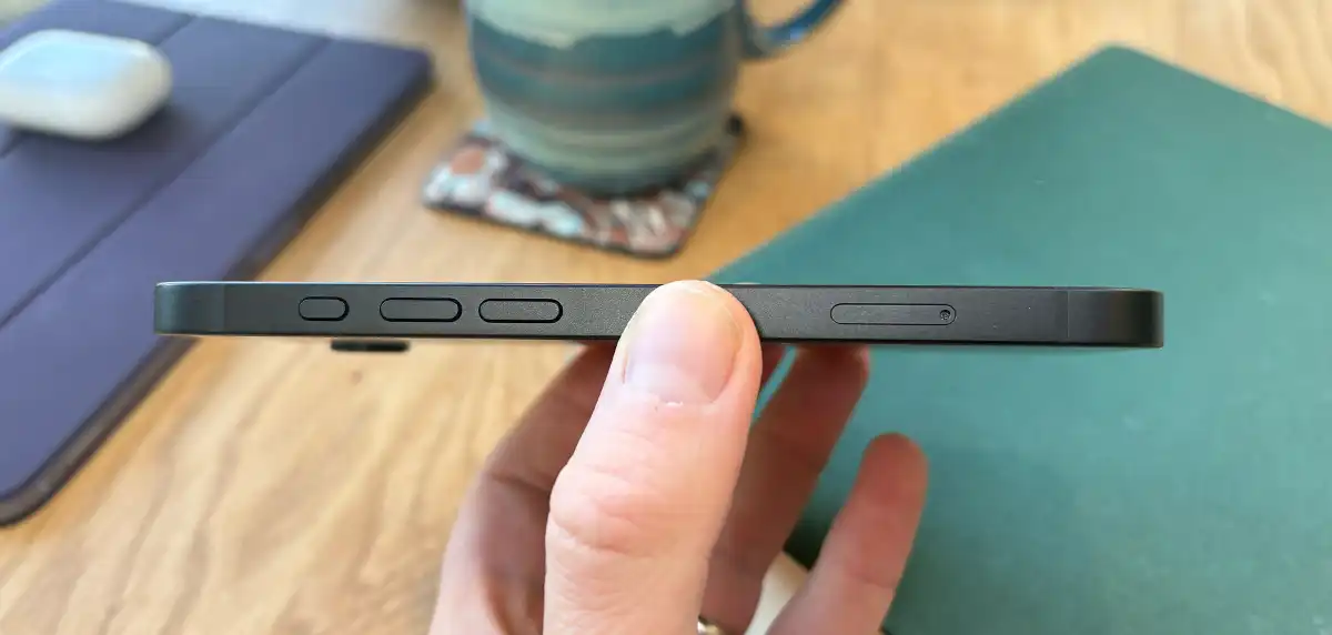 Apple iPhone 16e