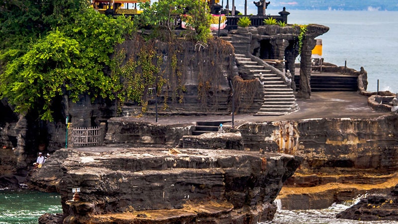 A brief story of Tanah Lut / Dangiang Narata