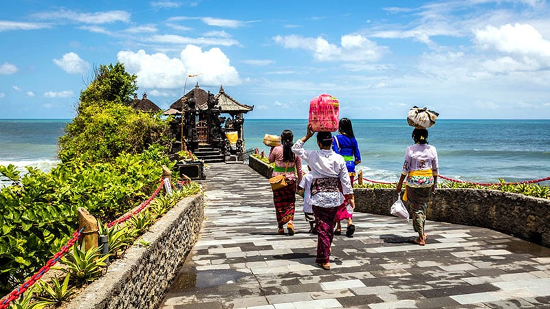 Where is Tanah Lot / Visit Guide