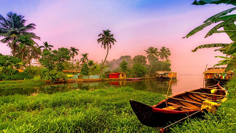 Travel to Kerala India: Nature and Culture in South India (Comprehensive Guide to Kerala India)