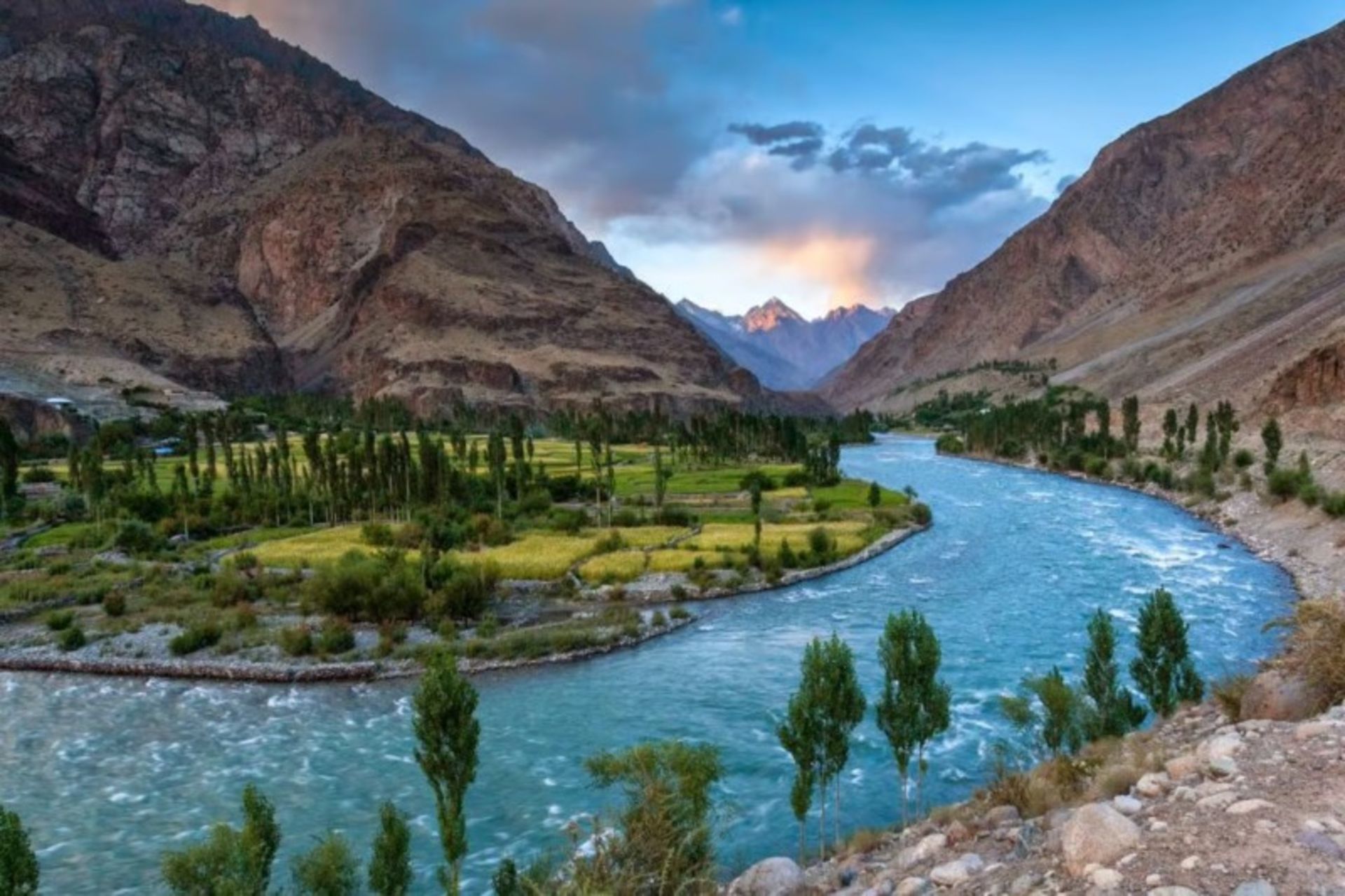 The nature of the Pakistani mouains