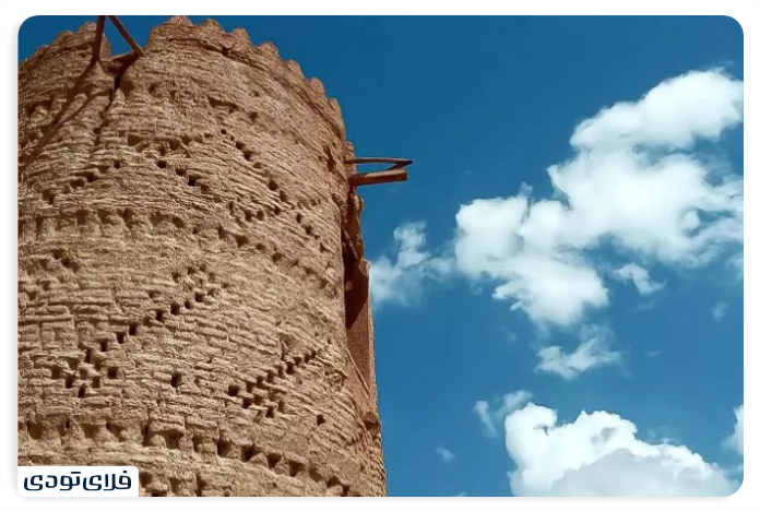 Hassan Kerr Tower from Qamasr Kashan's sights