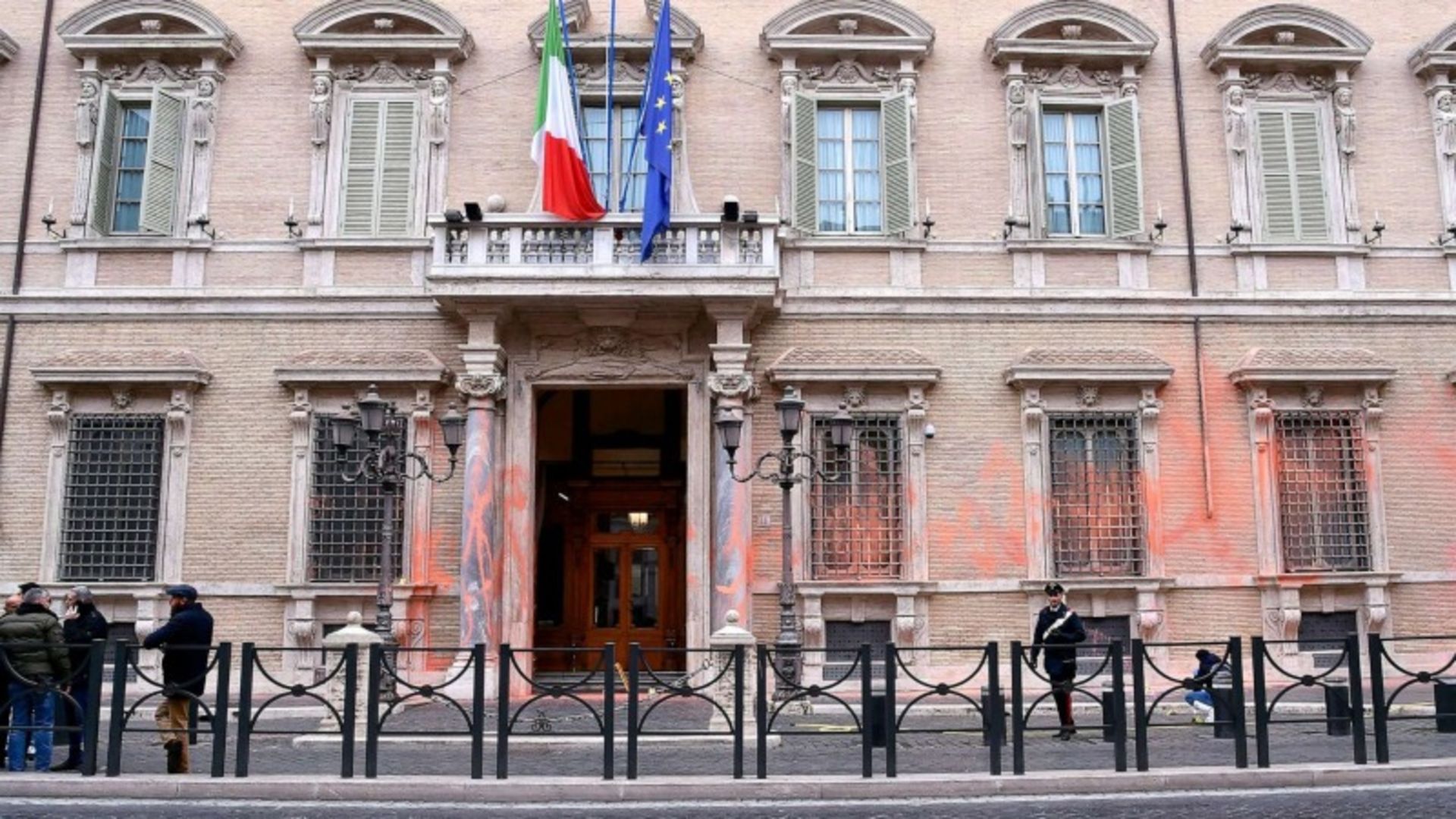 Destruction of monumes in Italy