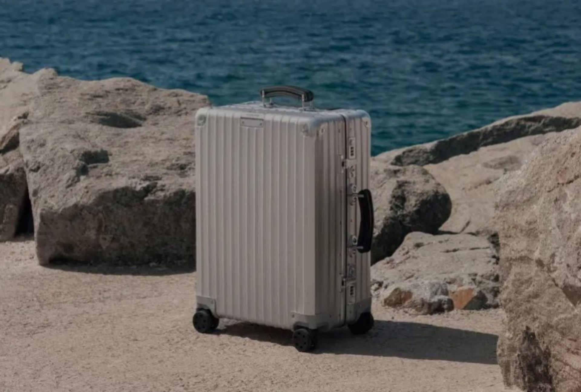 Silver Rima Brand Luggage