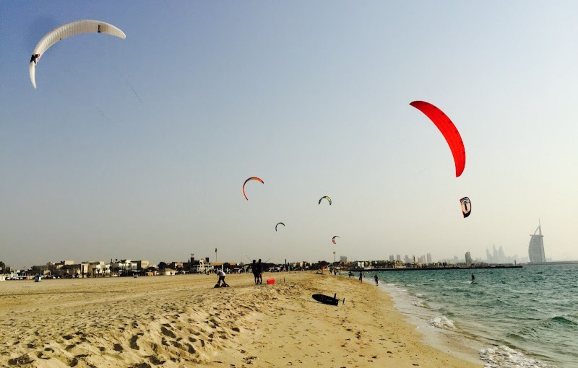 Kite riding on the Kate Dubai Beach