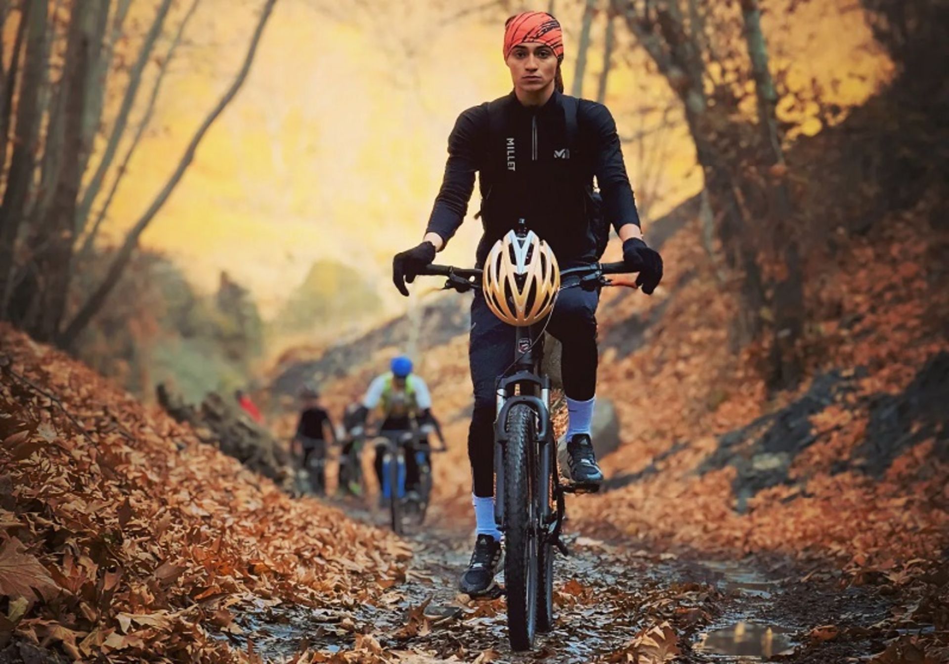 Cycling in the fall