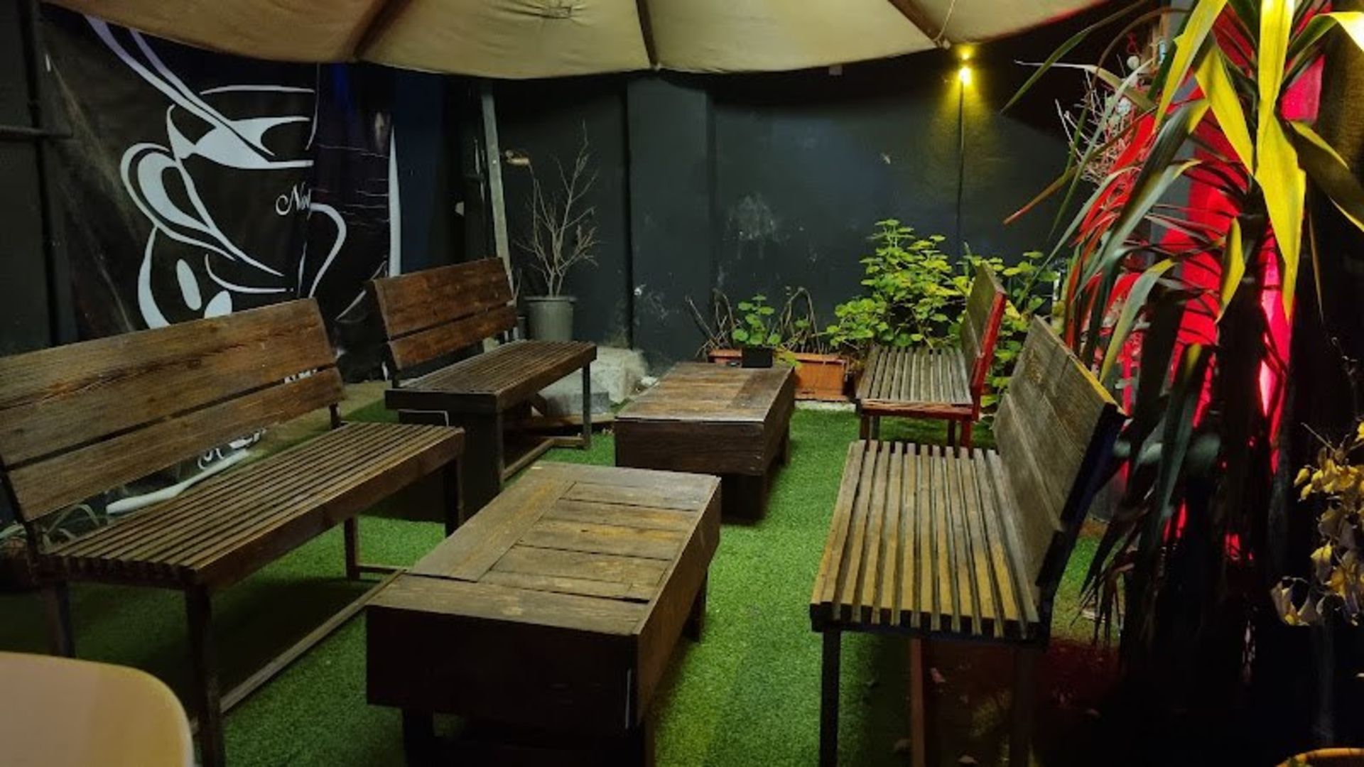 Rasht Cafe Decoration