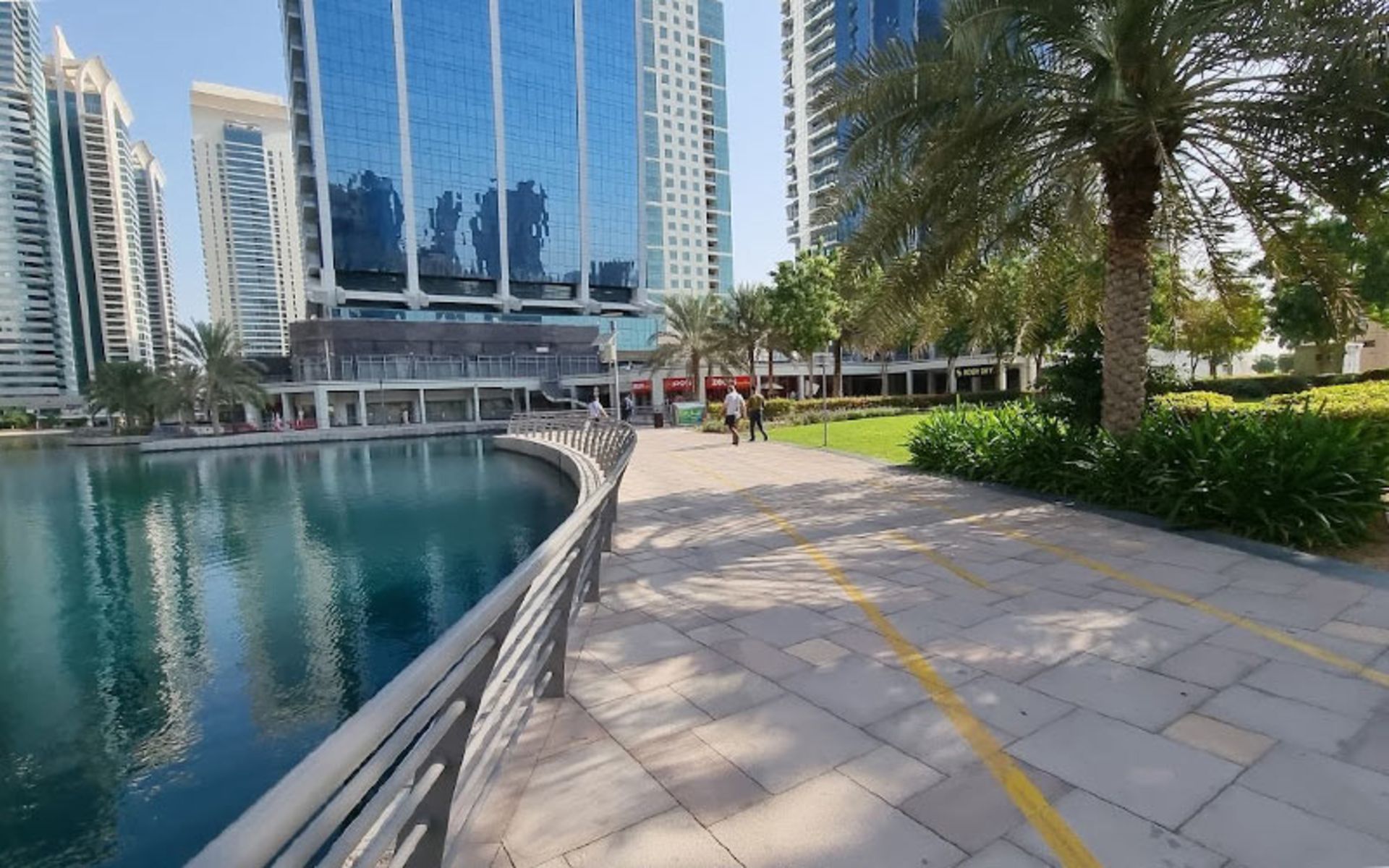Green Space of Lake Jumeirah Dubai