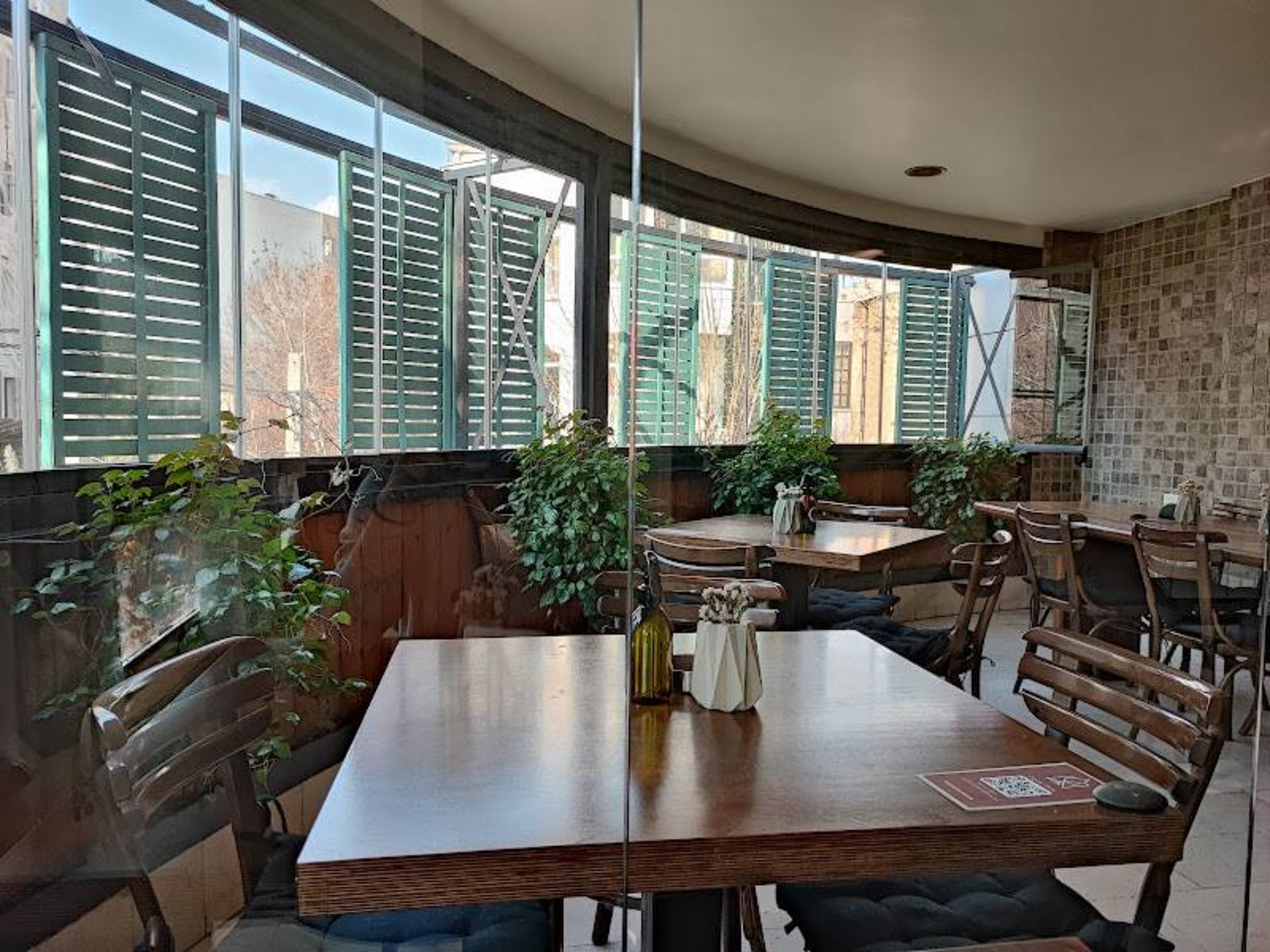 Karaj's cinnamon café