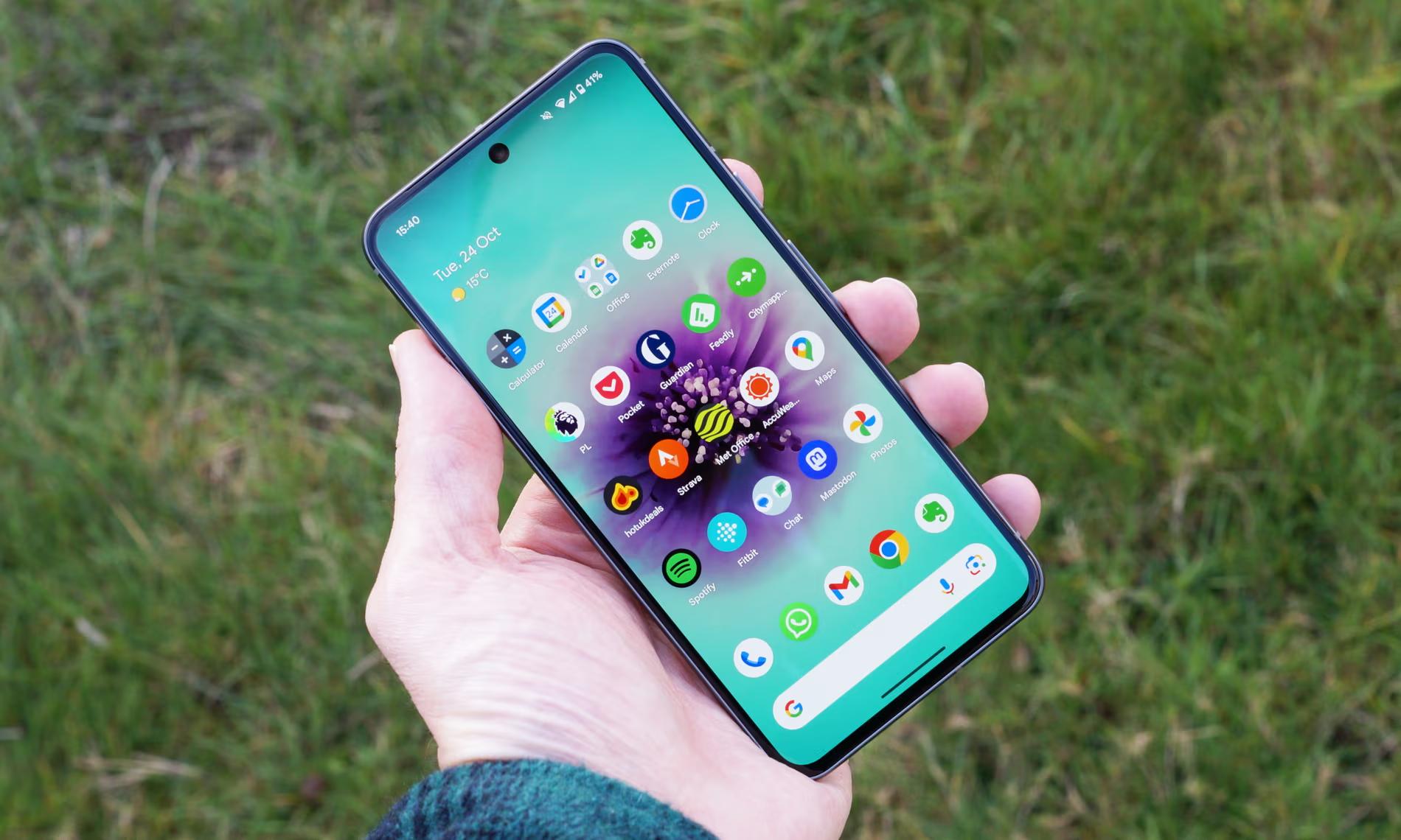 Pixel 8 screen