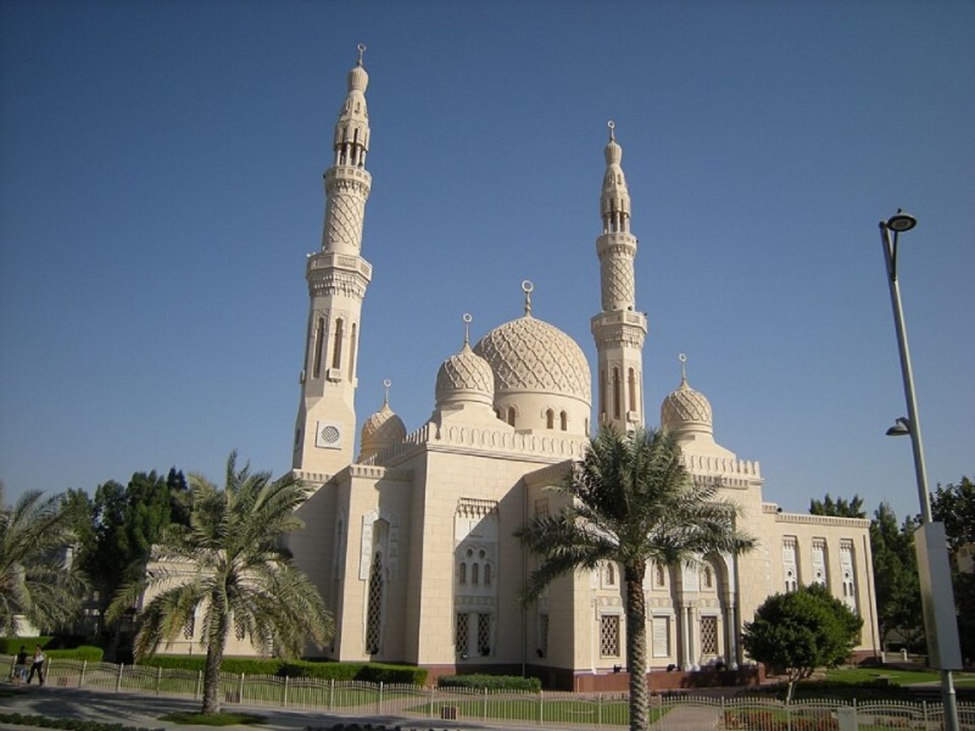 Jumeirah Dubai Mosque building