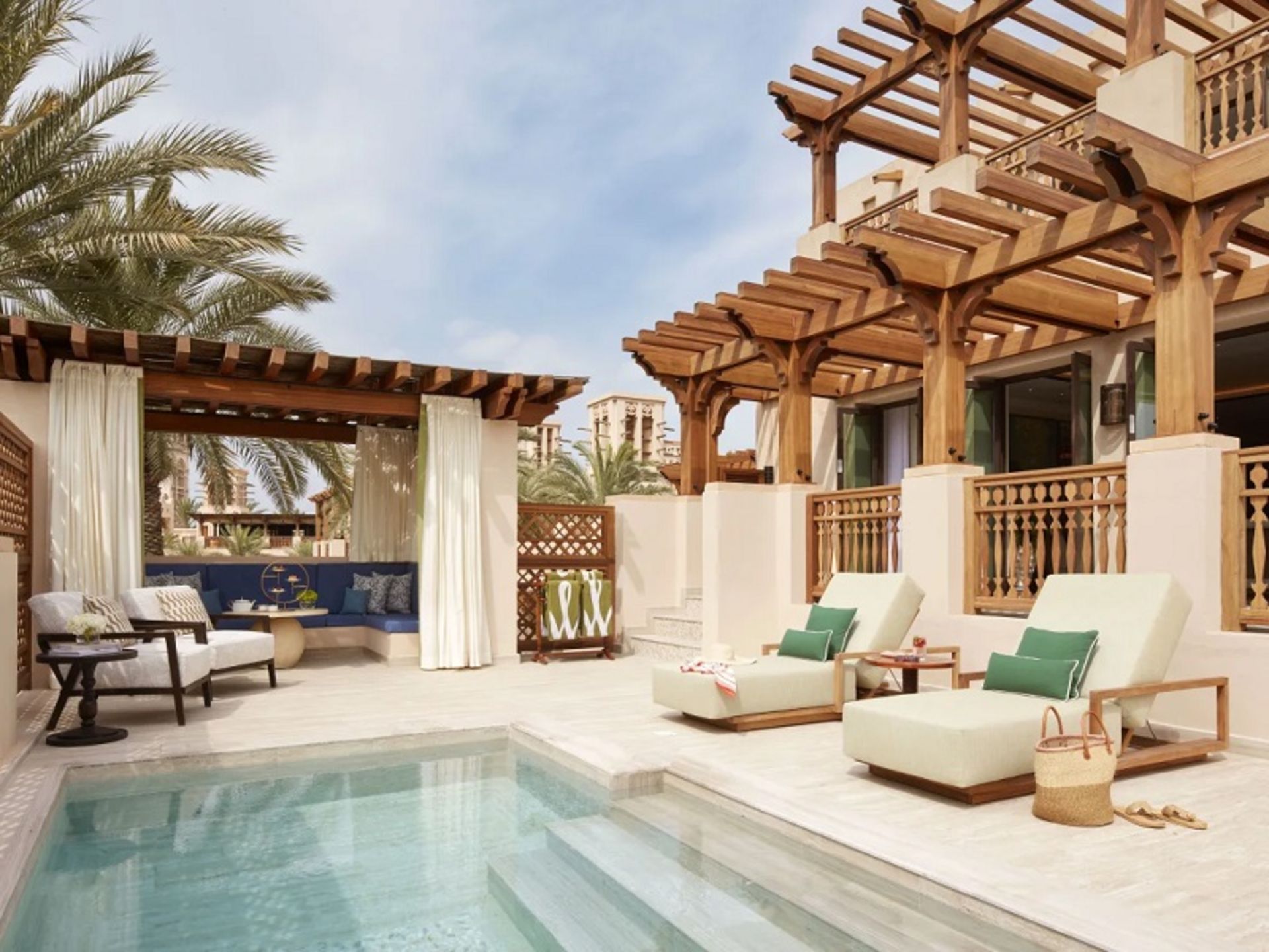 Royal Malakia Villa Pool Dubai