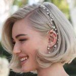 Short hairstyle for going to the wedding