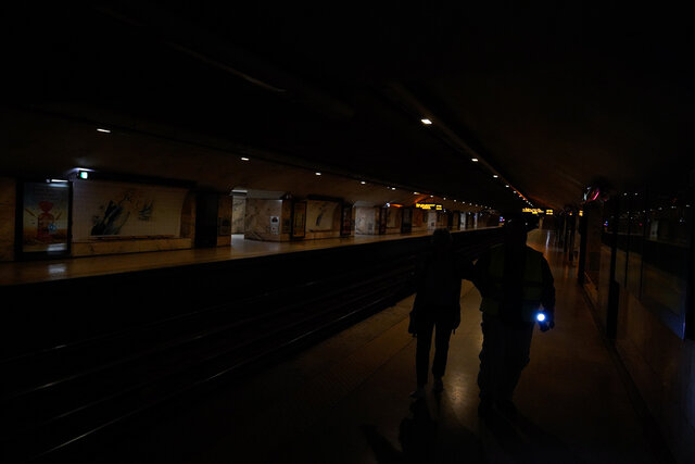 Video/ Public Electricity was cut off in Spain and Portugal; People got stuck on the train