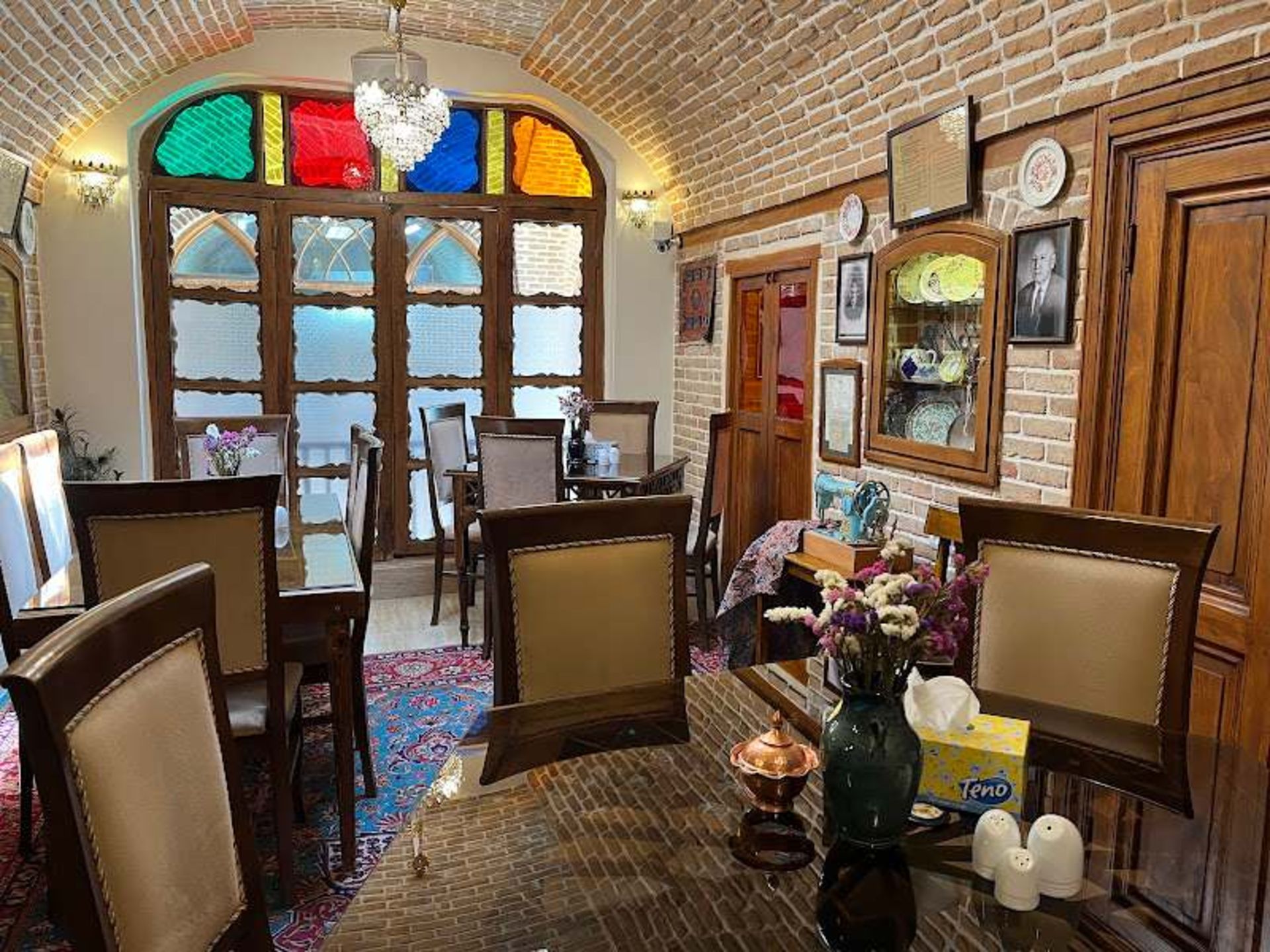 Tabriz Carpet Cafe