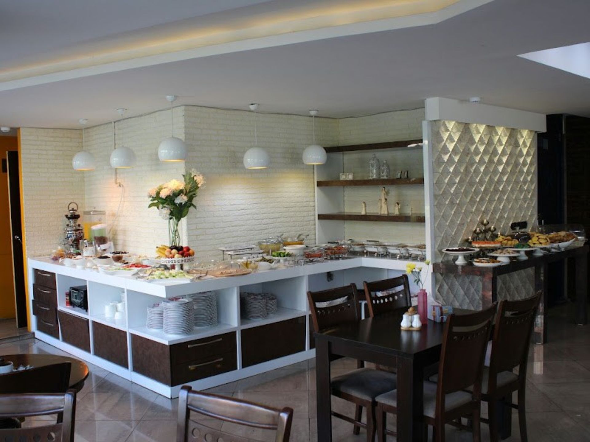 Ierior of the Asa Restaura Cafe