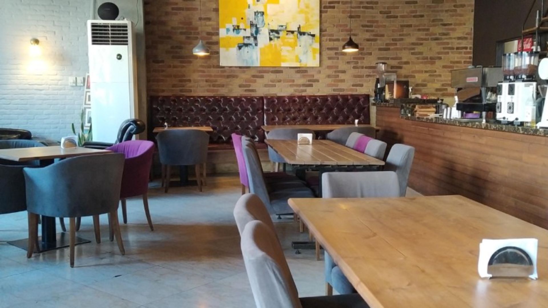 Tabriz Radio Cafe Ierior