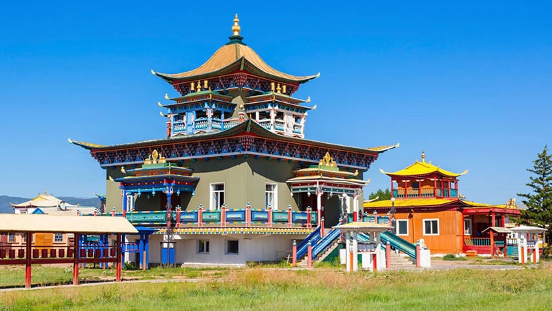 Scenery and attractions along the way