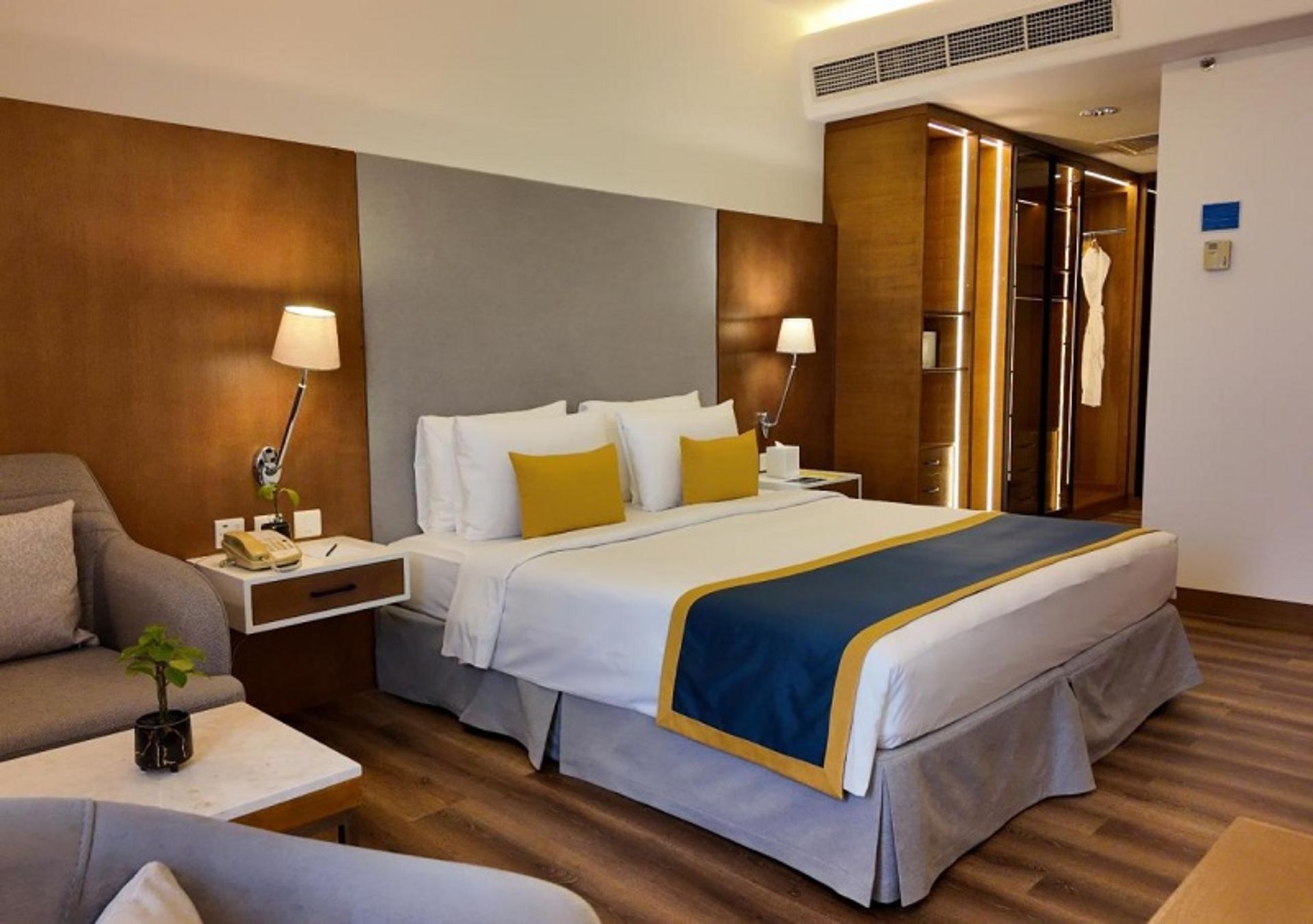 Golden Tulip Hotel Room