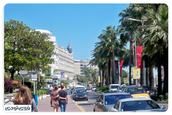 Crovas Boulevard