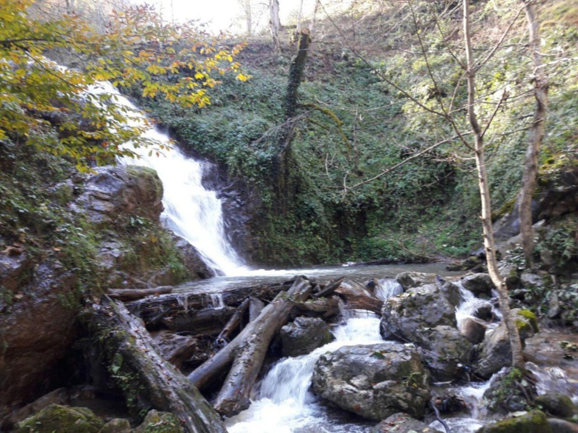 Tully Nisa waterfall in Masal