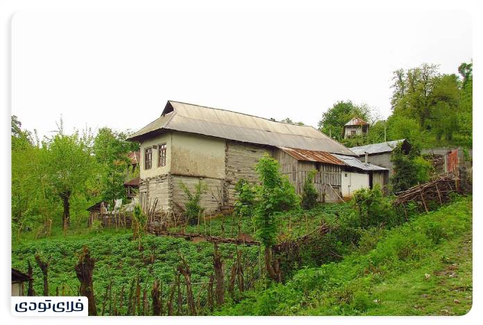 Lefur village