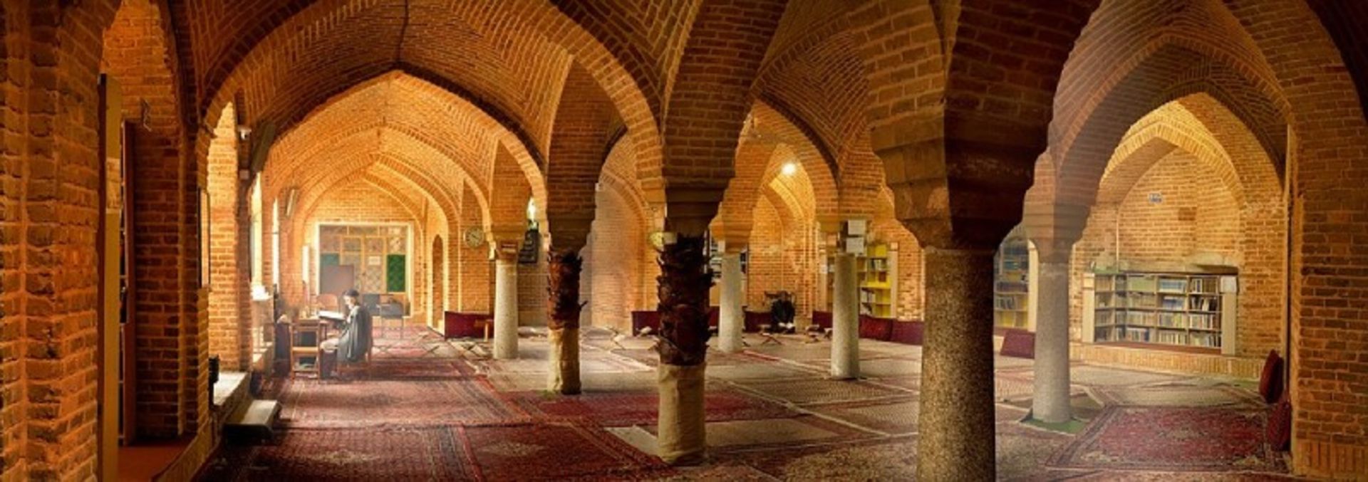 Hamedan Mosque ierior